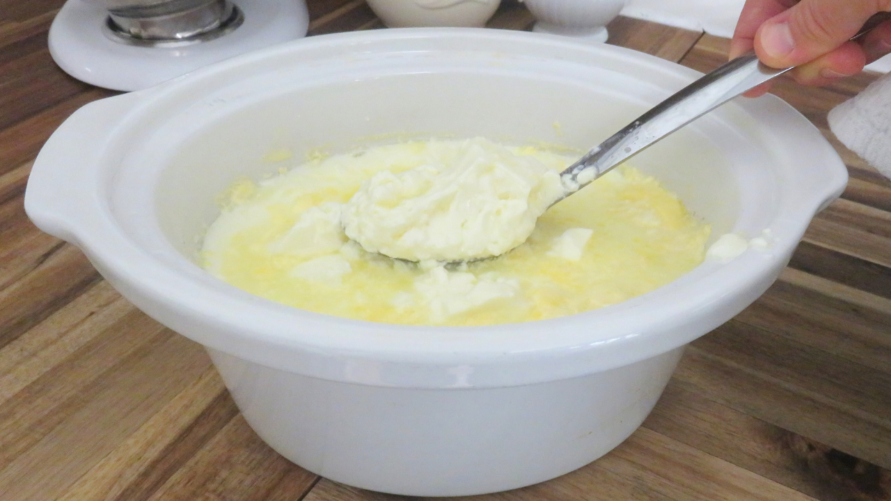 Homemade Slow Cooker Greek Yogurt Davee Kilian